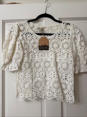 Main Strip Cream Crochet Square-Motif Puff Sleeve Top